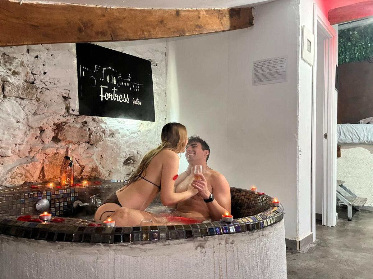 Fortress Jacuzzi Suites Xàtiva Esterno foto