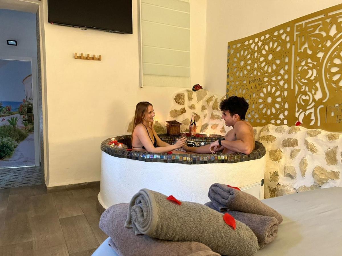 Fortress Jacuzzi Suites Xàtiva Esterno foto