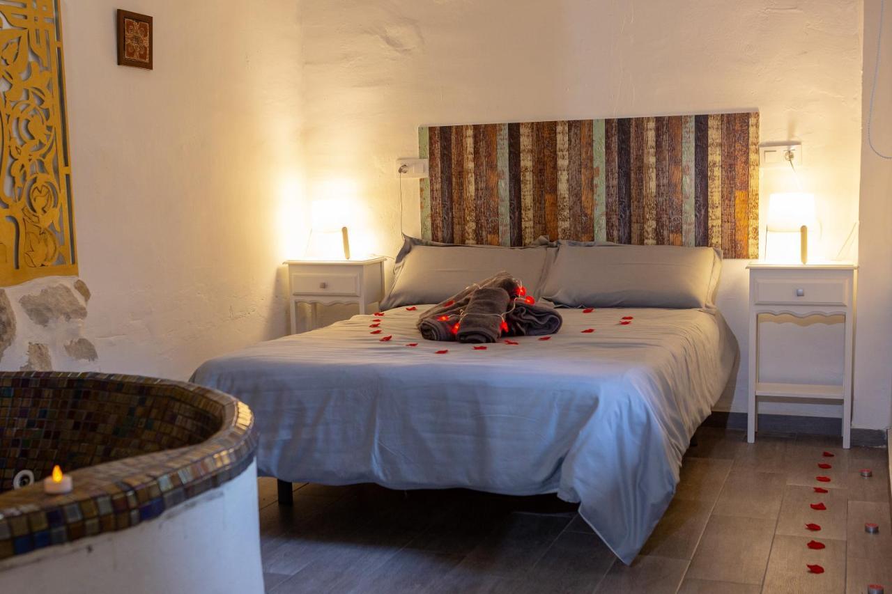 Fortress Jacuzzi Suites Xàtiva Esterno foto