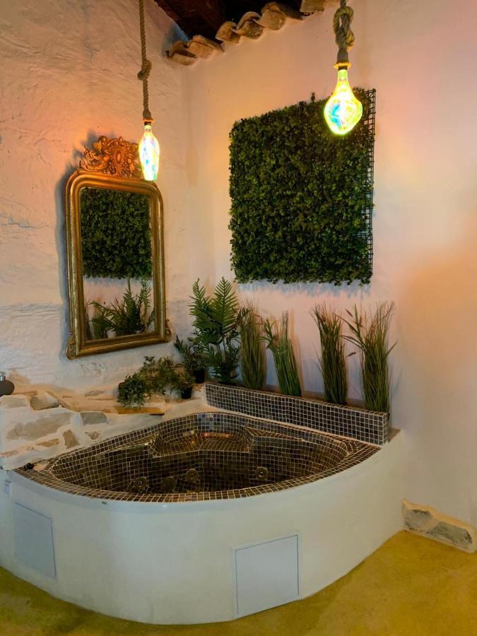 Fortress Jacuzzi Suites Xàtiva Esterno foto