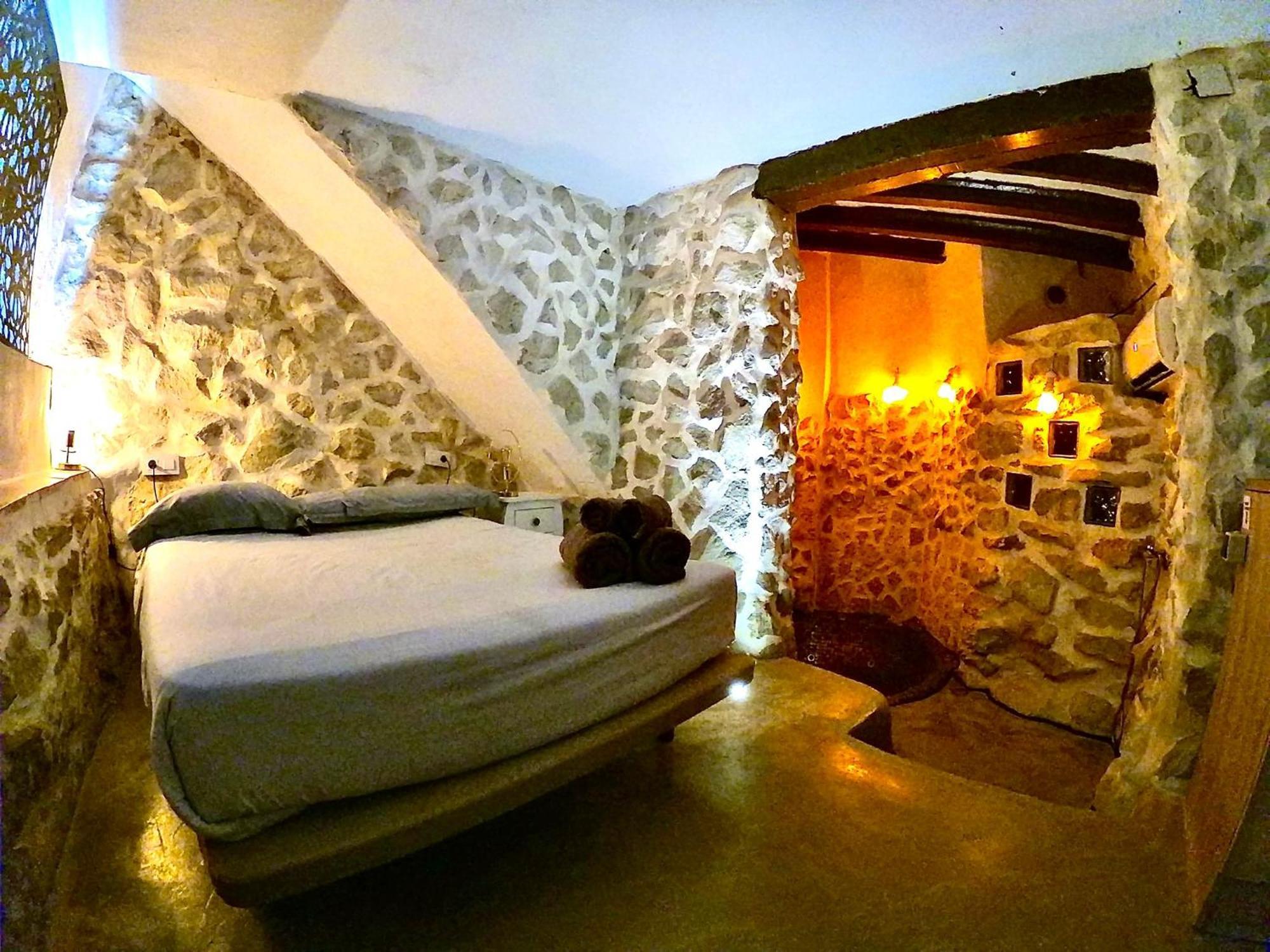 Fortress Jacuzzi Suites Xàtiva Esterno foto